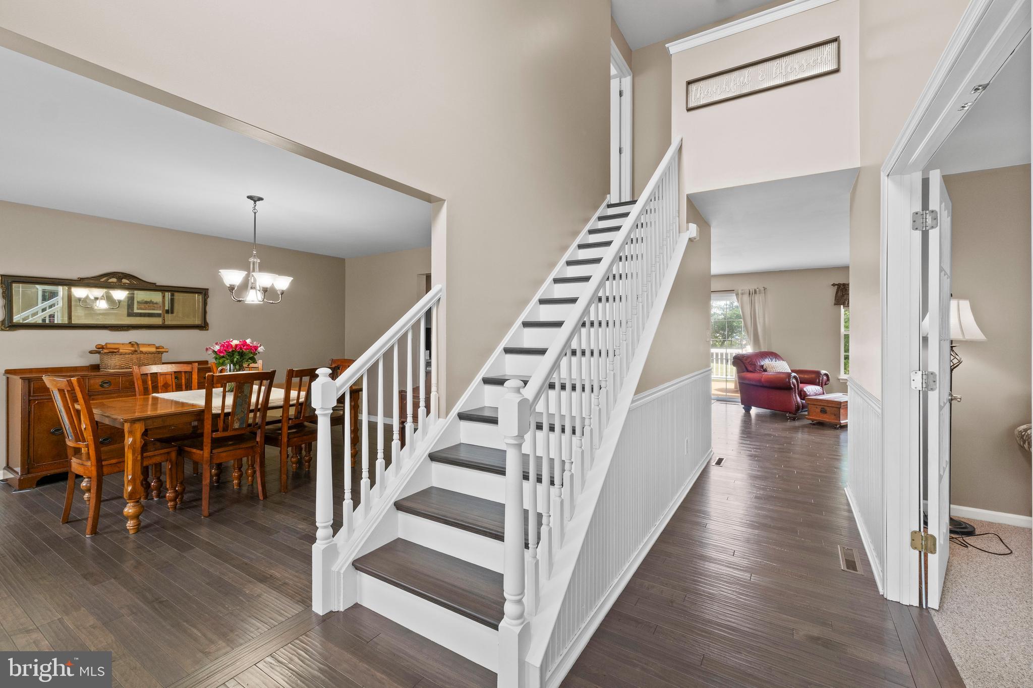 2532 Brooke Road Pennsburg, PA 18073 - Photo 11 of 59 Grand two story foyer