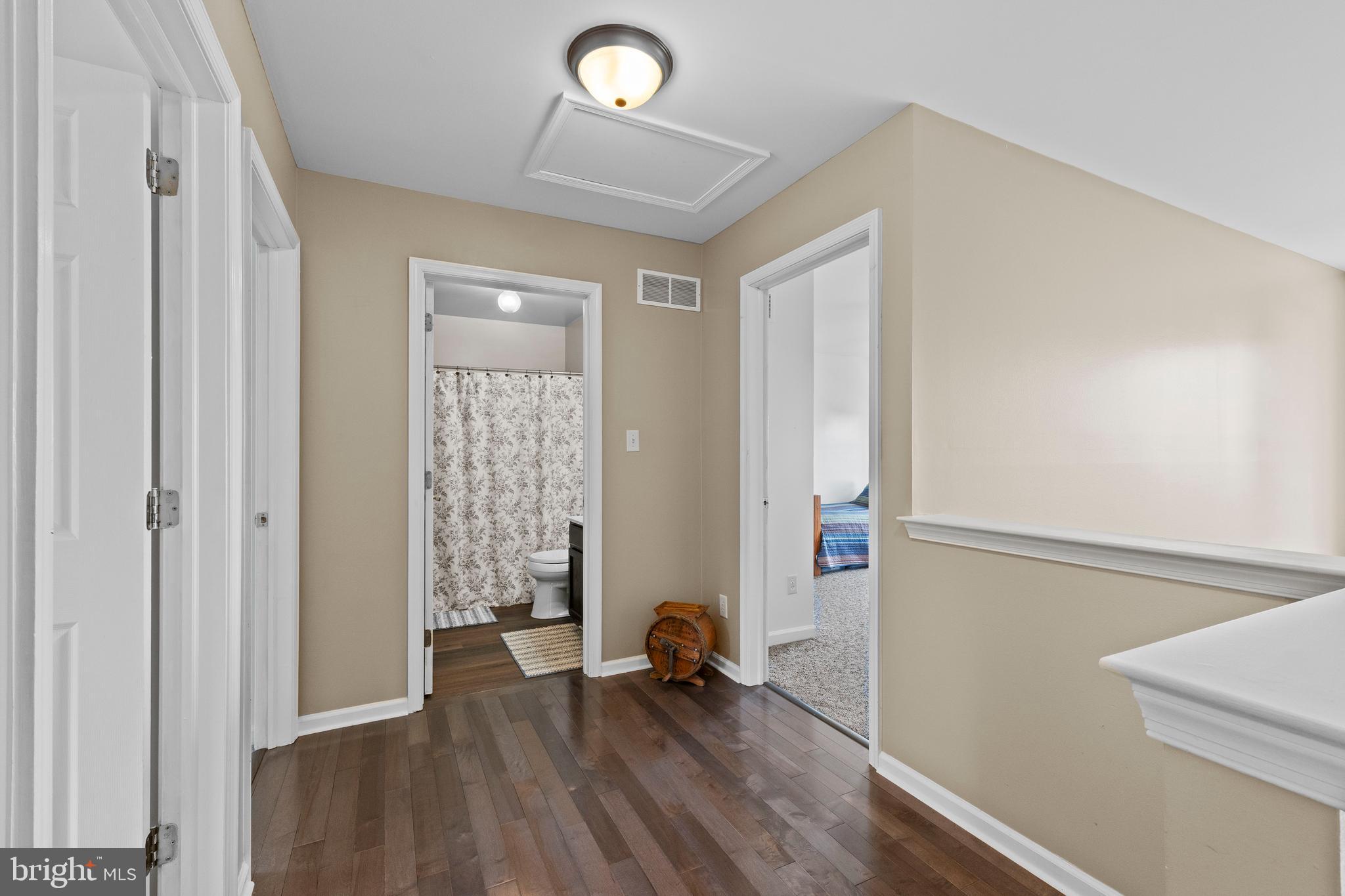 2532 Brooke Road Pennsburg, PA 18073 - Photo 31 of 59 Upstairs hallway