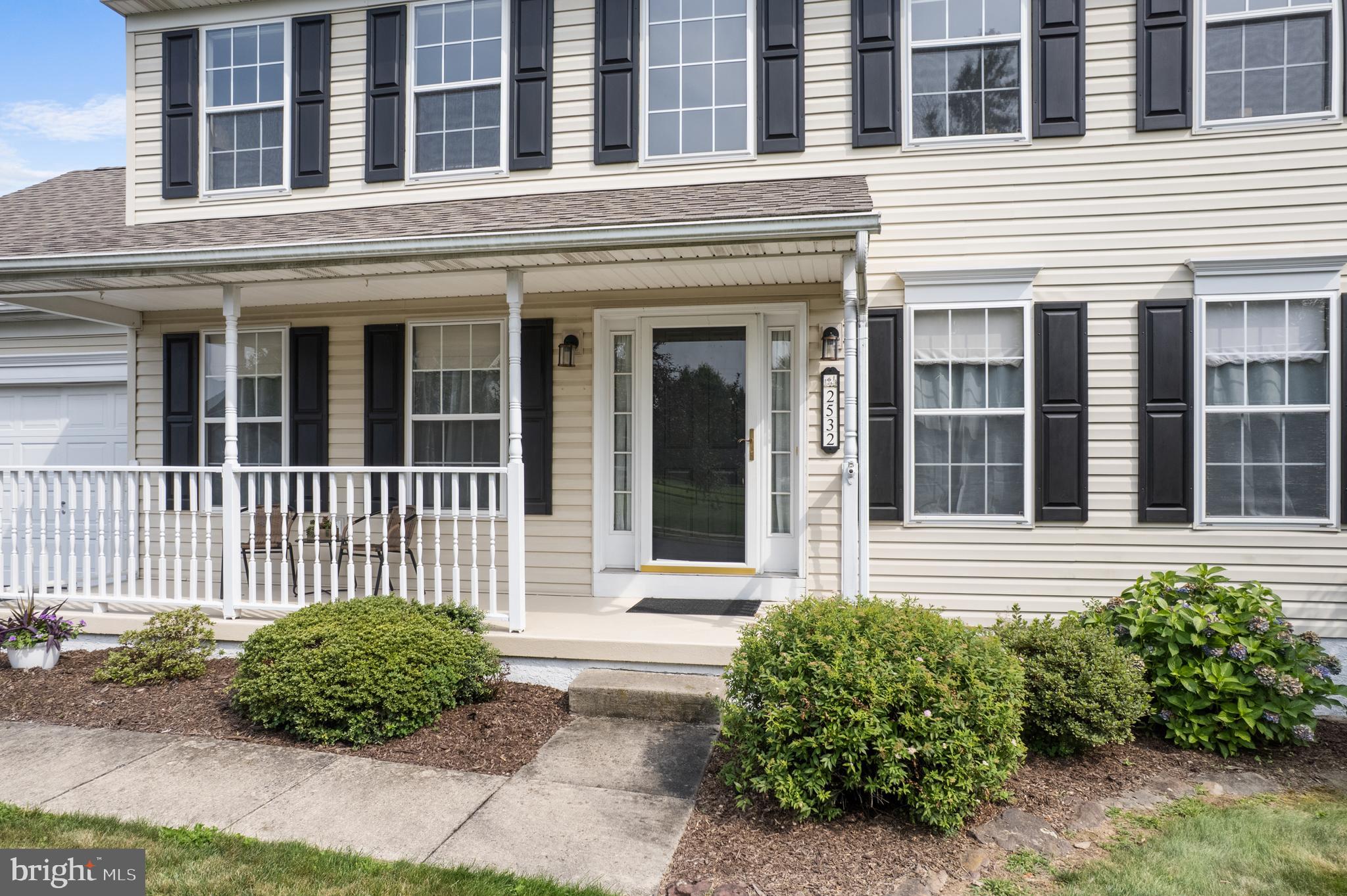 2532 Brooke Road Pennsburg, PA 18073 - Photo 7 of 59 Front porch
