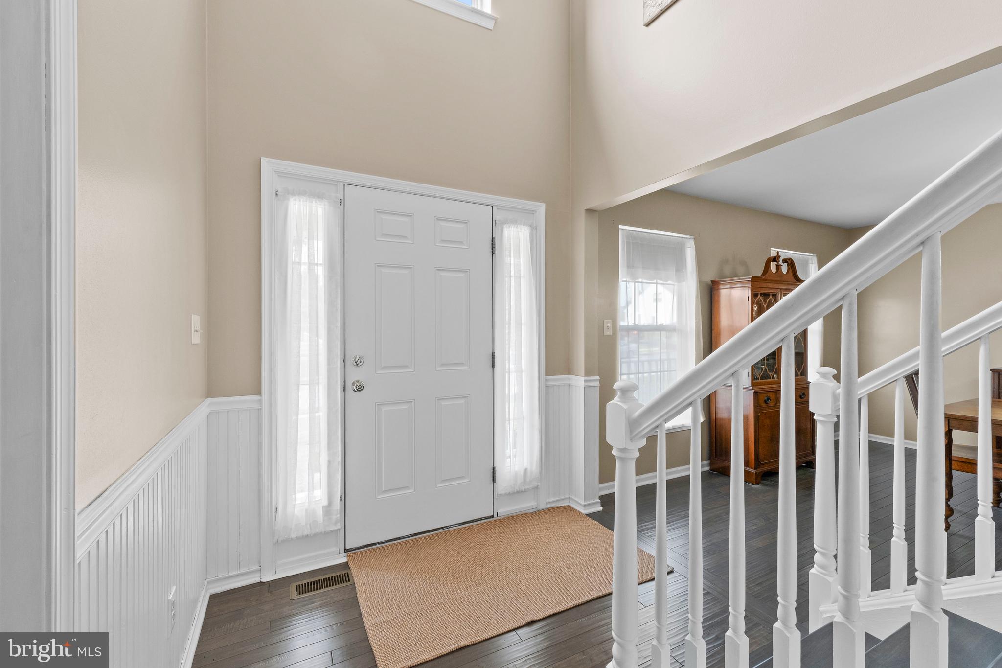 2532 Brooke Road Pennsburg, PA 18073 - Photo 10 of 59 Foyer