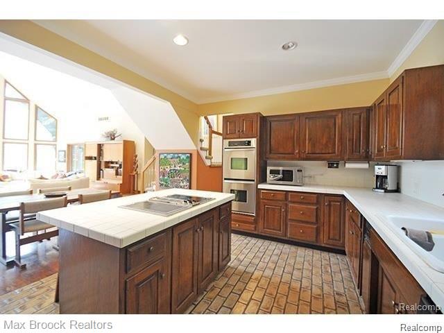 36601 Howard Road Farmington, MI 48331 - Photo 14 of 38 GetMedia-8.ashx