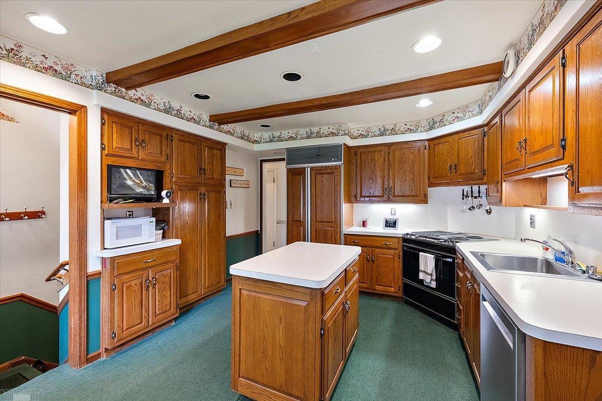1485 Torrey Road Grosse Pointe Woods, MI 48236 - Photo 15 of 60