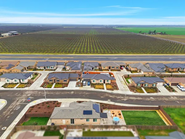 $405,000 | 3125 Seymour Street, Tulare, CA 93274
