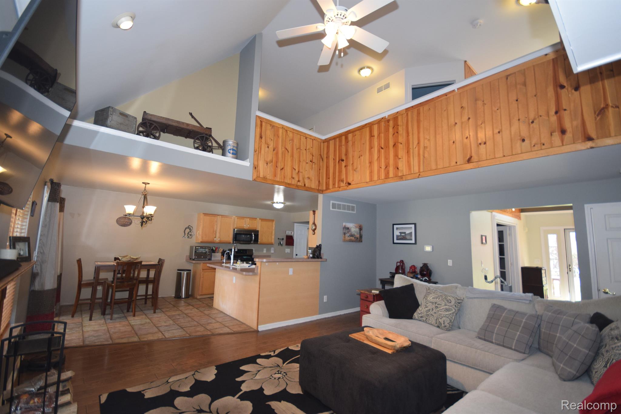 2068 Wiggins Road Fenton, MI 48430 - Photo 4 of 22 Gallery Image 4