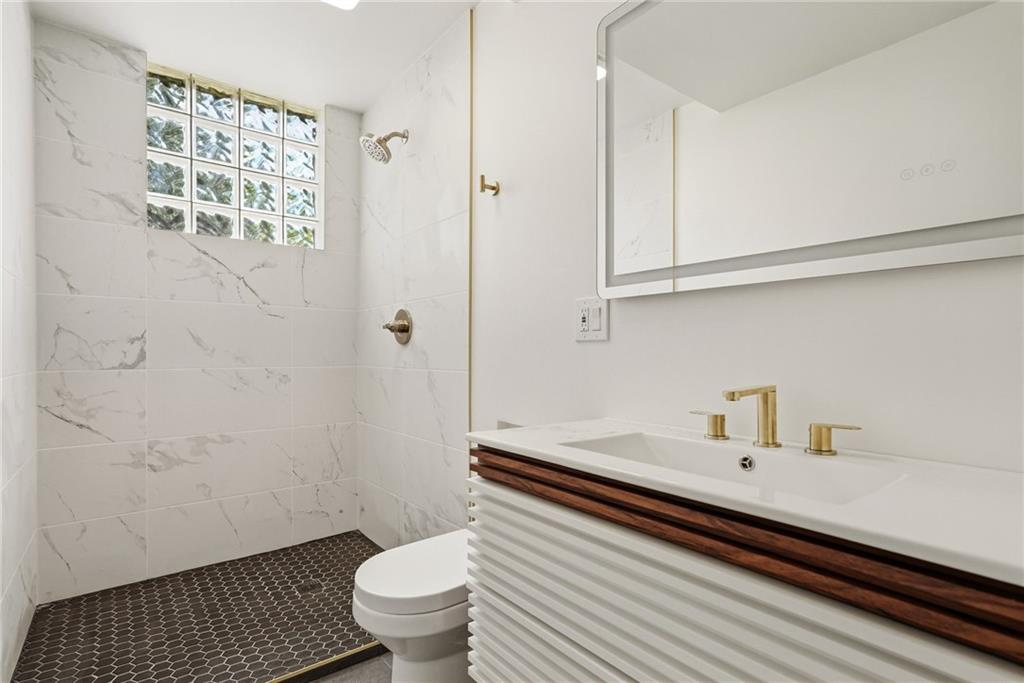 8032 Aber Road Verona, PA 15147 - Photo 34 of 37 Gallery Image 34