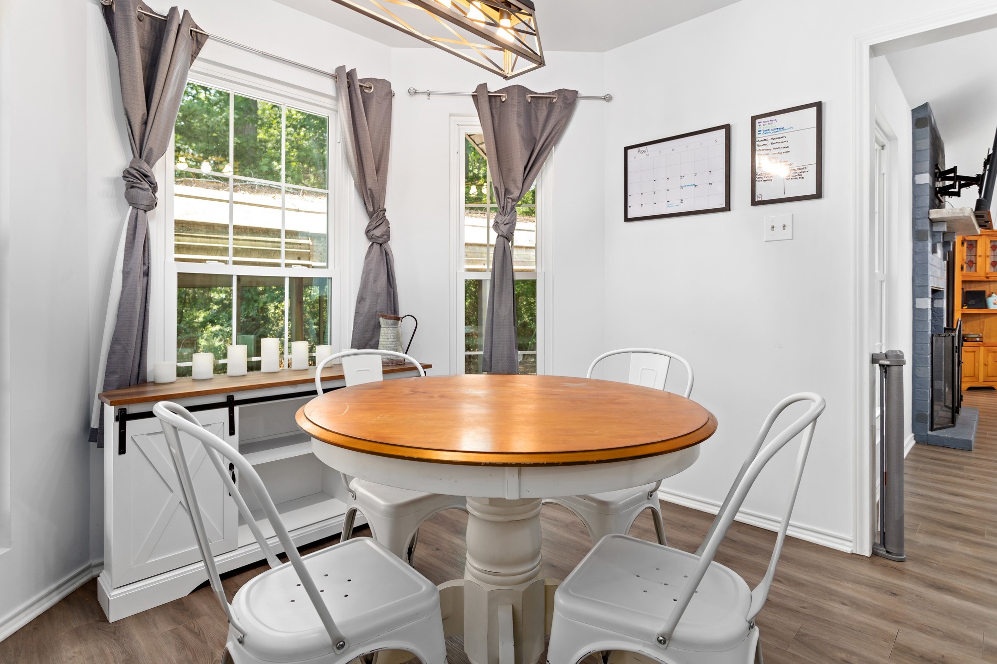 9994 Ruby Lane Silsbee, TX 77656 - Photo 6 of 17 a table and chairs in a room