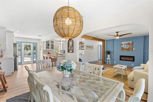 $1,050,000 | 759 Lantana Avenue, Clearwater Beach, FL 33767