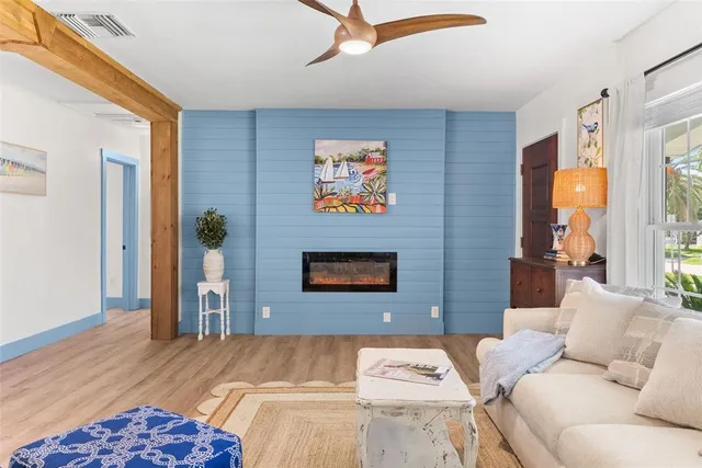 $1,050,000 | 759 Lantana Avenue, Clearwater Beach, FL 33767