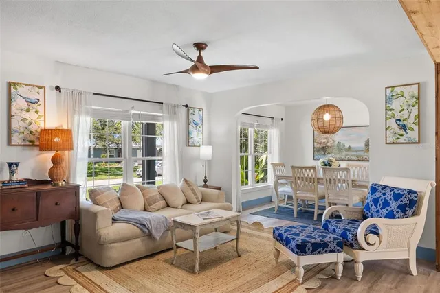 $1,050,000 | 759 Lantana Avenue, Clearwater Beach, FL 33767