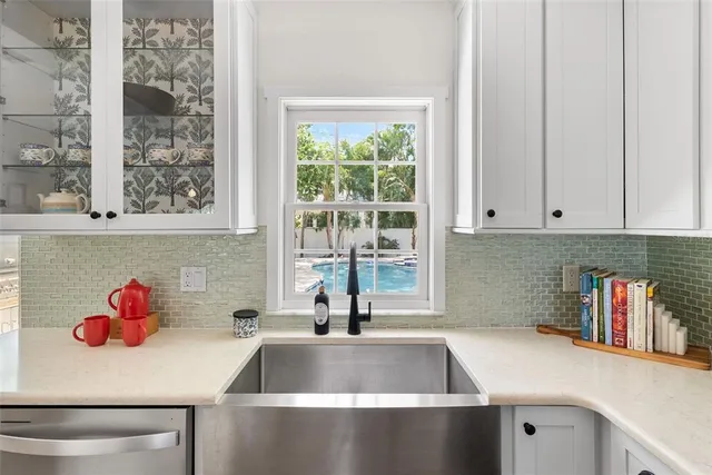 $1,050,000 | 759 Lantana Avenue, Clearwater Beach, FL 33767