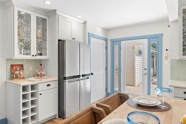 $1,050,000 | 759 Lantana Avenue, Clearwater Beach, FL 33767