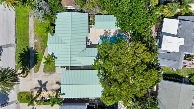 $1,050,000 | 759 Lantana Avenue, Clearwater Beach, FL 33767