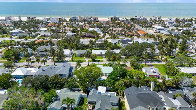 $1,050,000 | 759 Lantana Avenue, Clearwater Beach, FL 33767