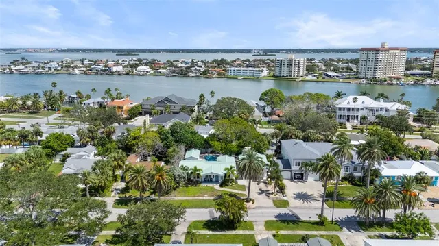 $1,050,000 | 759 Lantana Avenue, Clearwater Beach, FL 33767