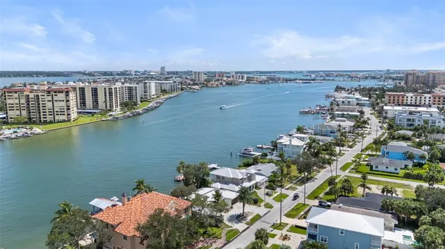 $1,050,000 | 759 Lantana Avenue, Clearwater Beach, FL 33767