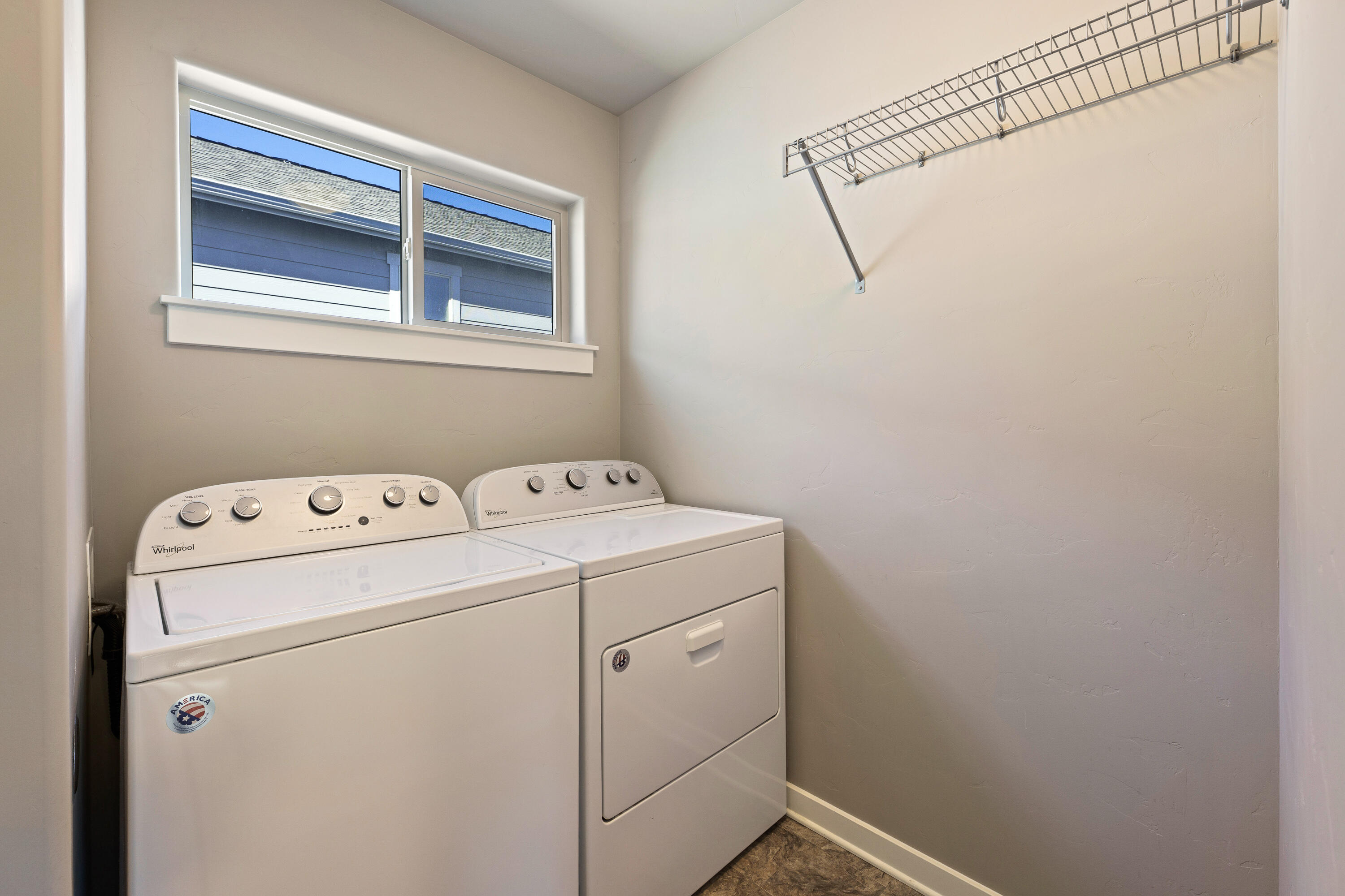 20860 Sotra Loop Bend, OR 97702 - Photo 20 of 38 DSC02440