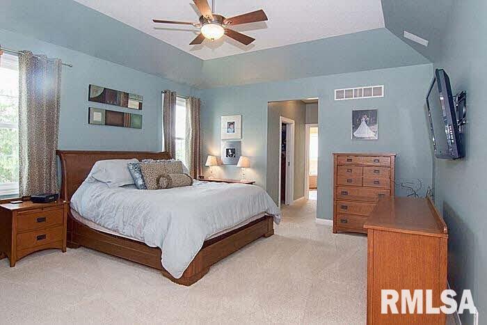 6183 Eagle Ridge Road Bettendorf, IA 52722 - Photo 10 of 24 Gallery Image 10