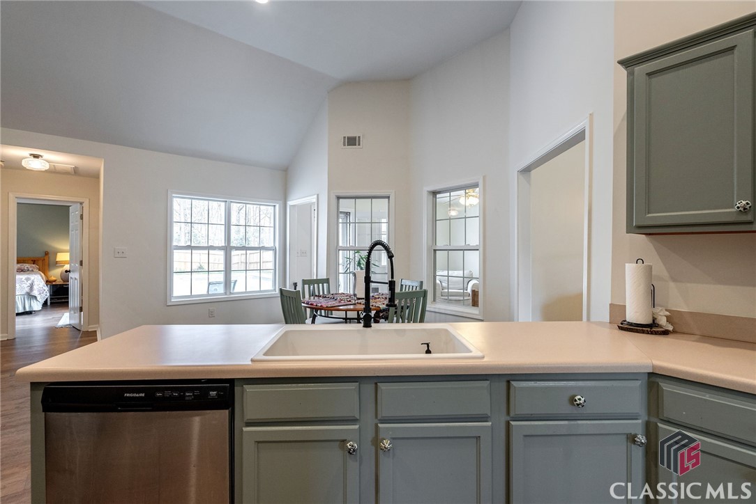 239 Imperial Way Bogart, GA 30622 - Photo 11 of 52 Gallery Image 11