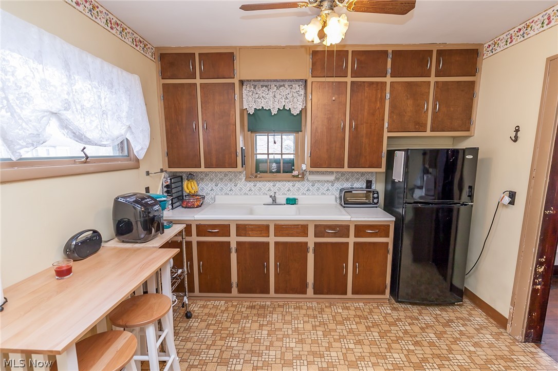 584 Seville Road Wadsworth, OH 44281 - Photo 11 of 23 Gallery Image 11