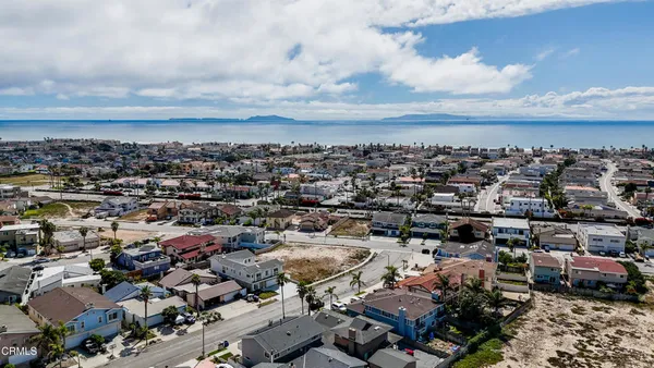 $410,000 | 940 Dunes Street, Oxnard, CA 93035