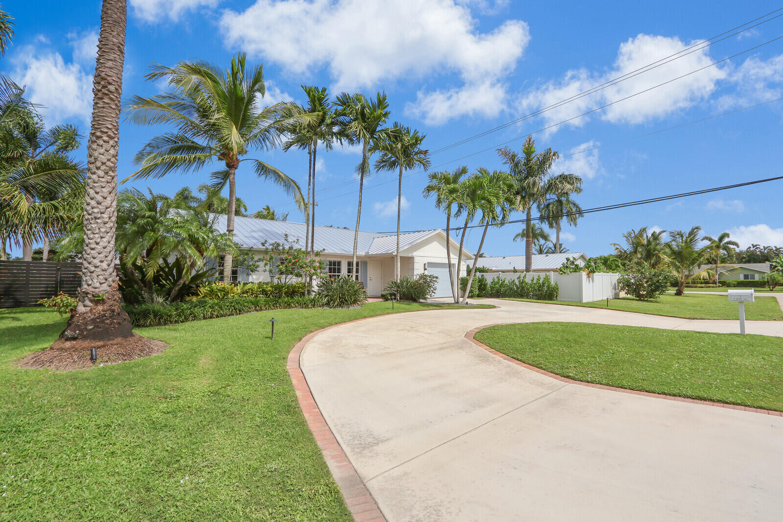 1 Beverly Road West Jupiter, FL 33469 - Photo 3 of 31 03_Image_3_mls
