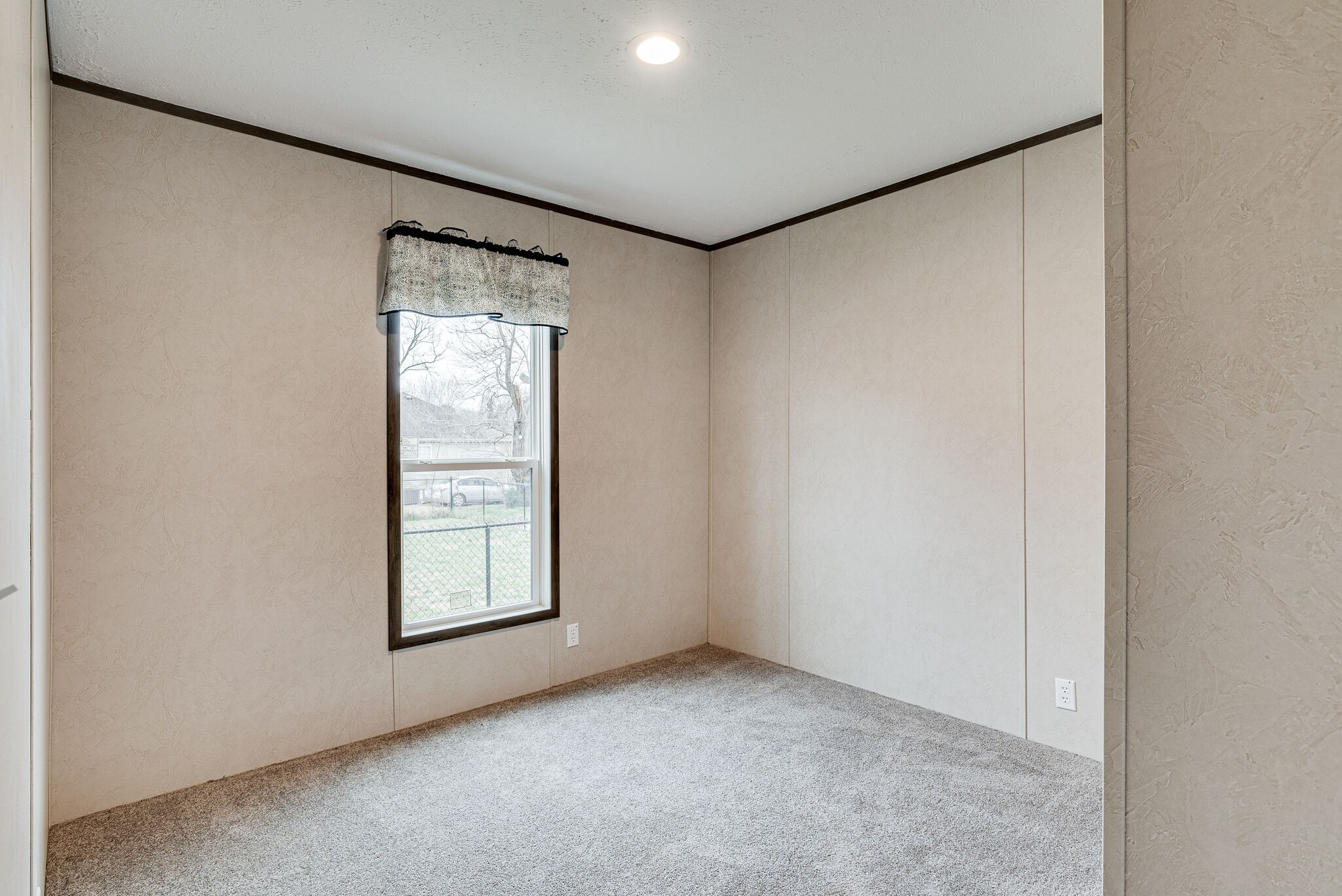 1321 Parham Street Springfield, TN 37172 - Photo 14 of 21 an empty room with windows and closet