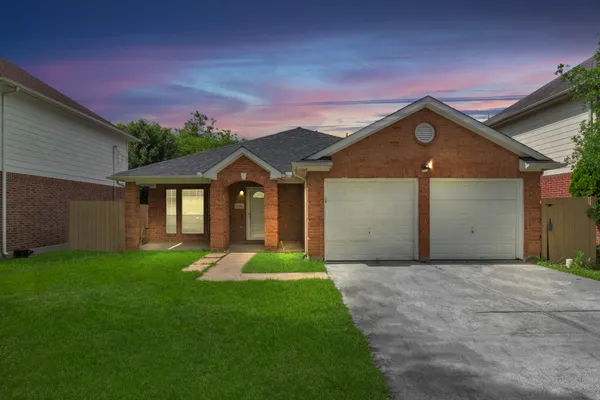 $1,800 | 8914 Dirby Street, Houston, TX 77075