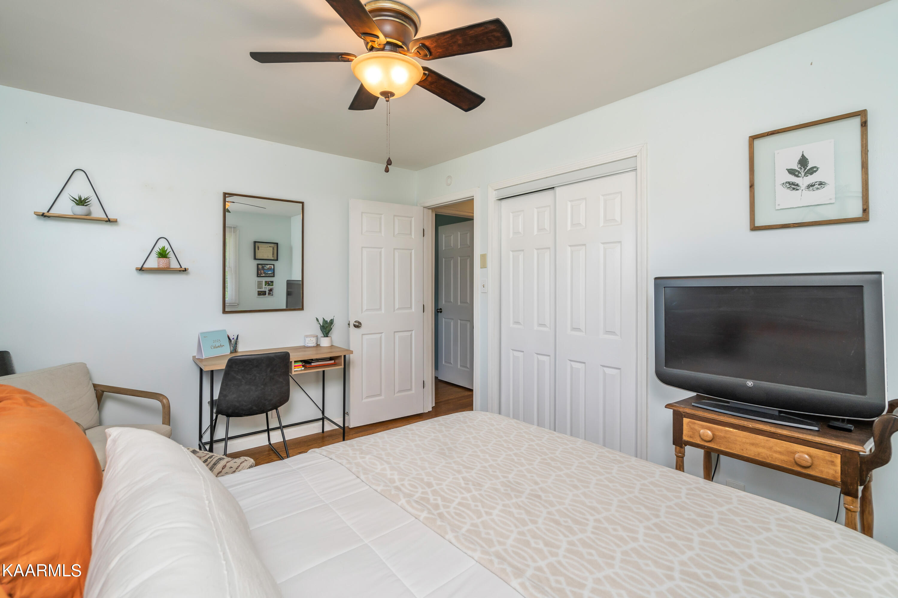 4029 Sullivan Road Knoxville, TN 37921 - Photo 21 of 33 Bedroom 3