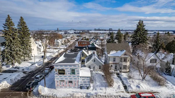 $289,900 | 2502 West 3rd Street, Duluth, MN 55806