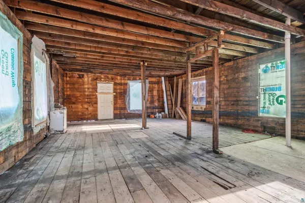 $289,900 | 2502 West 3rd Street, Duluth, MN 55806