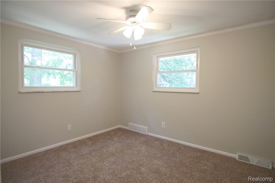 471 West Maryknoll Road Rochester, MI 48309 - Photo 21 of 33 Bedroom 2