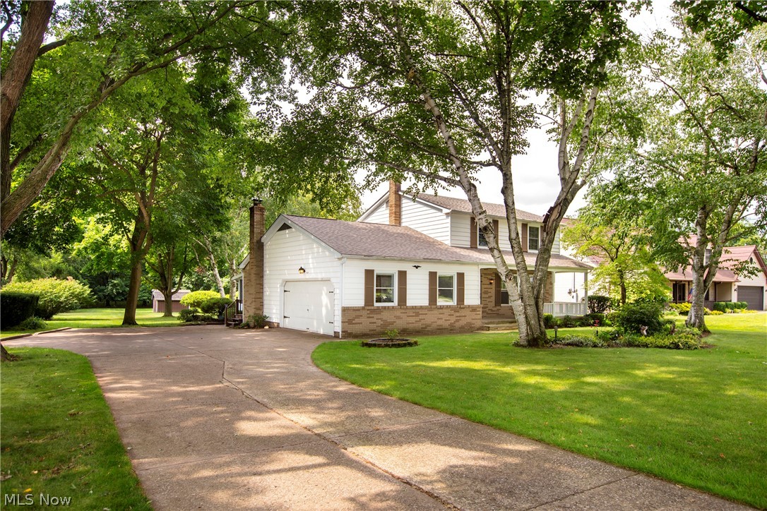 26005 Kennedy Ridge Road North Olmsted, OH 44070 - Photo 3 of 35 Gallery Image 3
