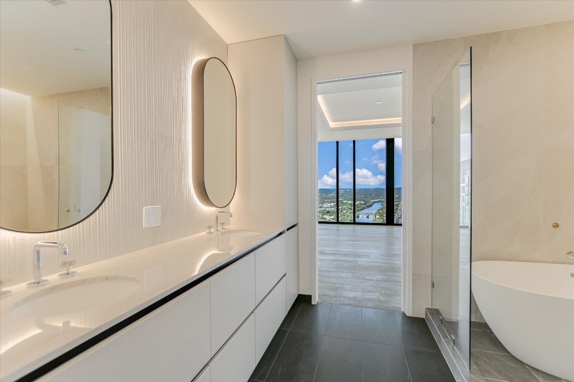 610 Davis Street, Unit 4903 Austin, TX 78701 - Photo 17 of 40