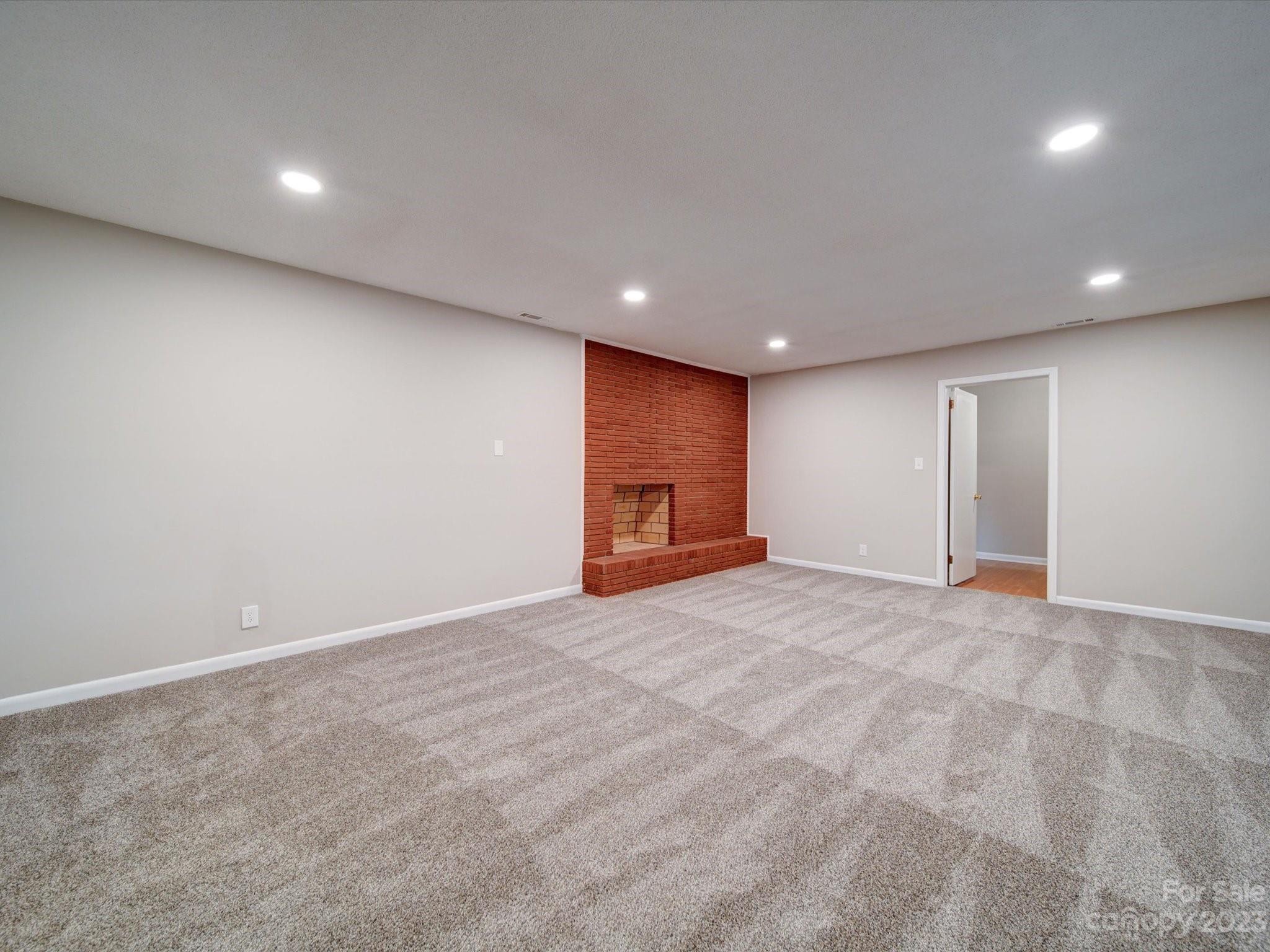 893 State Rd S-13-35 Pageland, SC 29728 - Photo 15 of 25 a view of an empty room