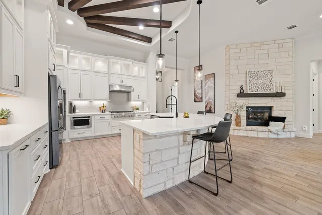 $815,000 | 228 Trick Pony, Liberty Hill, TX 78642