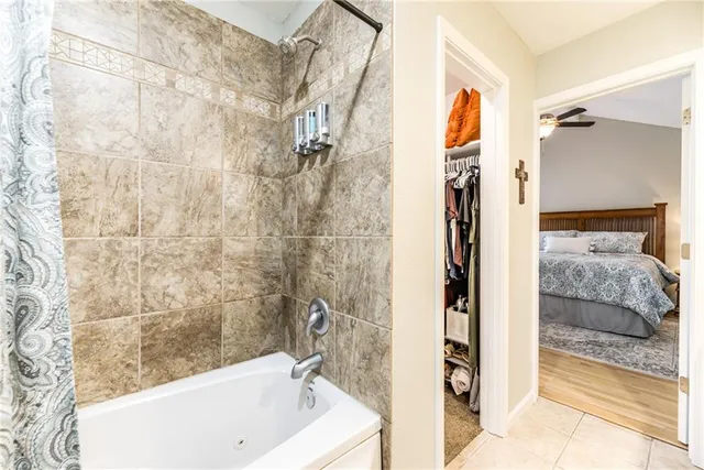 $425,000 | 12557 West 82nd Terrace, Lenexa, KS 66215