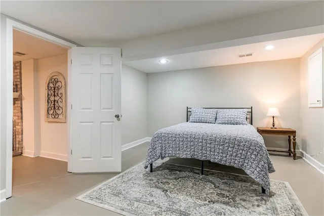 $425,000 | 12557 West 82nd Terrace, Lenexa, KS 66215