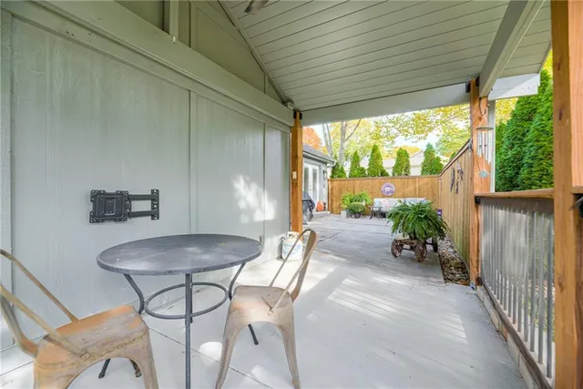 $425,000 | 12557 West 82nd Terrace, Lenexa, KS 66215