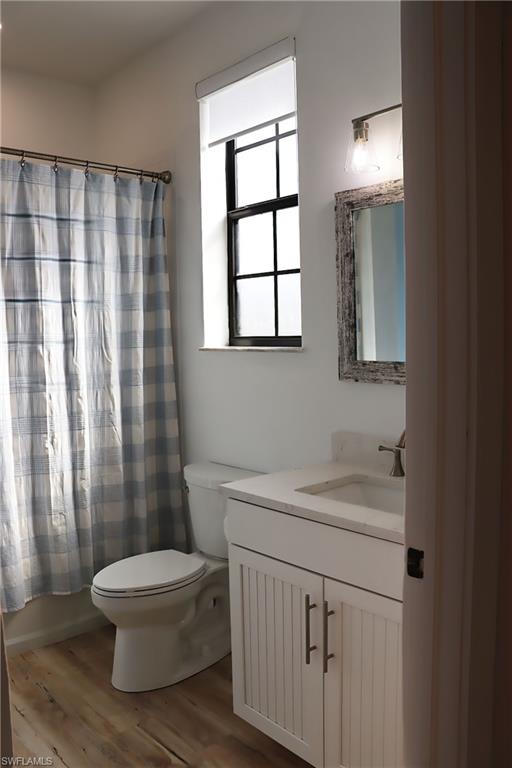 15489 Summit Pl Circle, Unit 302 Naples, FL 34119 - Photo 19 of 25 Upstairs bathroom