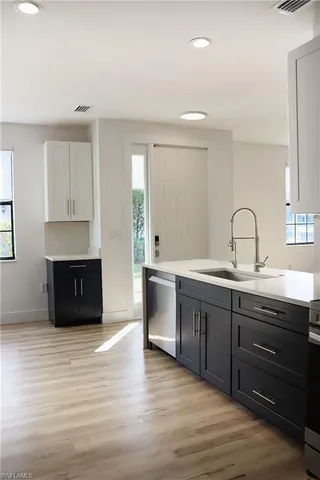 $475,000 | 15489 Summit Pl Circle, Unit 302, Naples, FL 34119