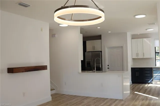 $475,000 | 15489 Summit Pl Circle, Unit 302, Naples, FL 34119