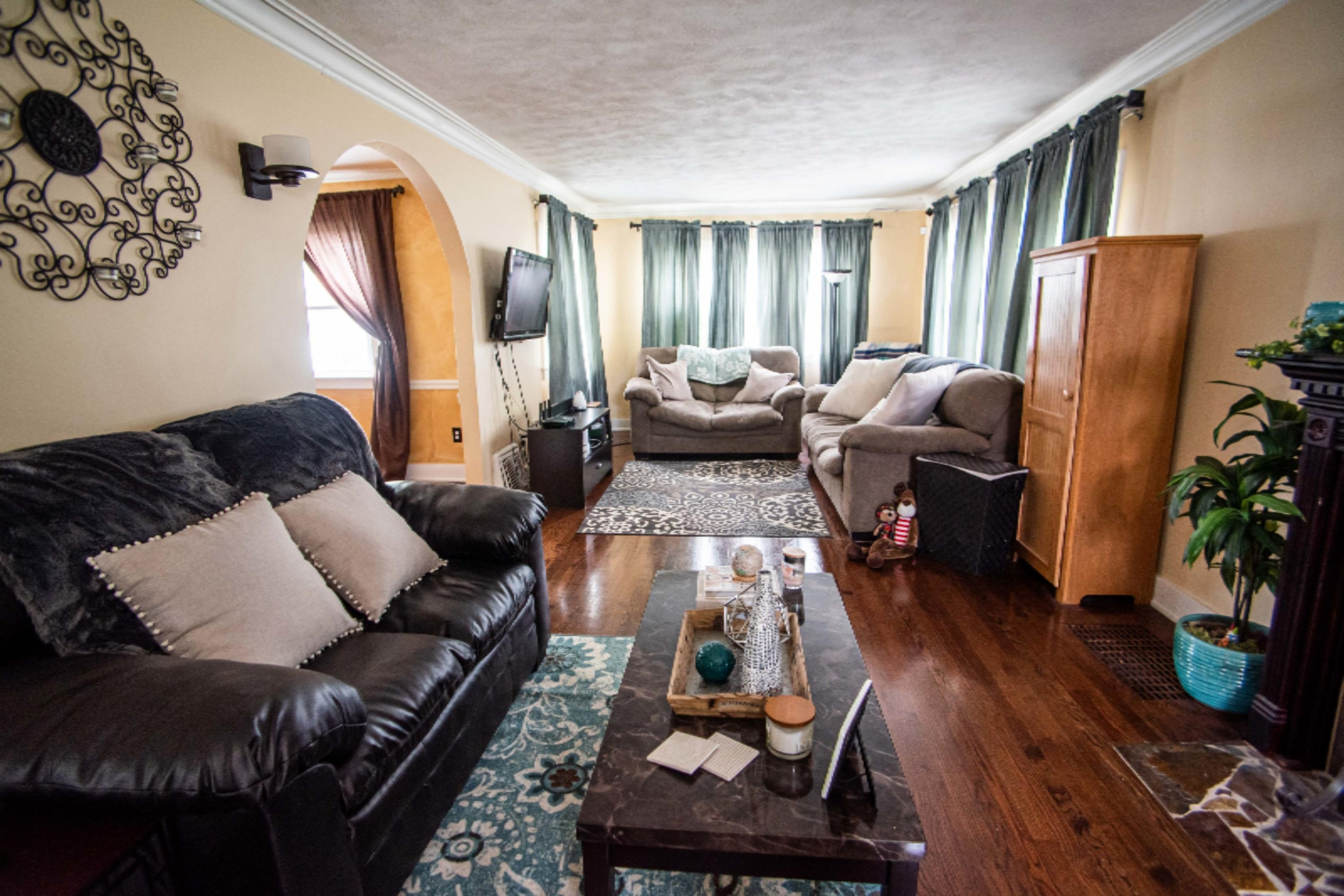 31 Manchester Road Southwest Grand Rapids, MI 49548 - Photo 2 of 37 EFG_0086