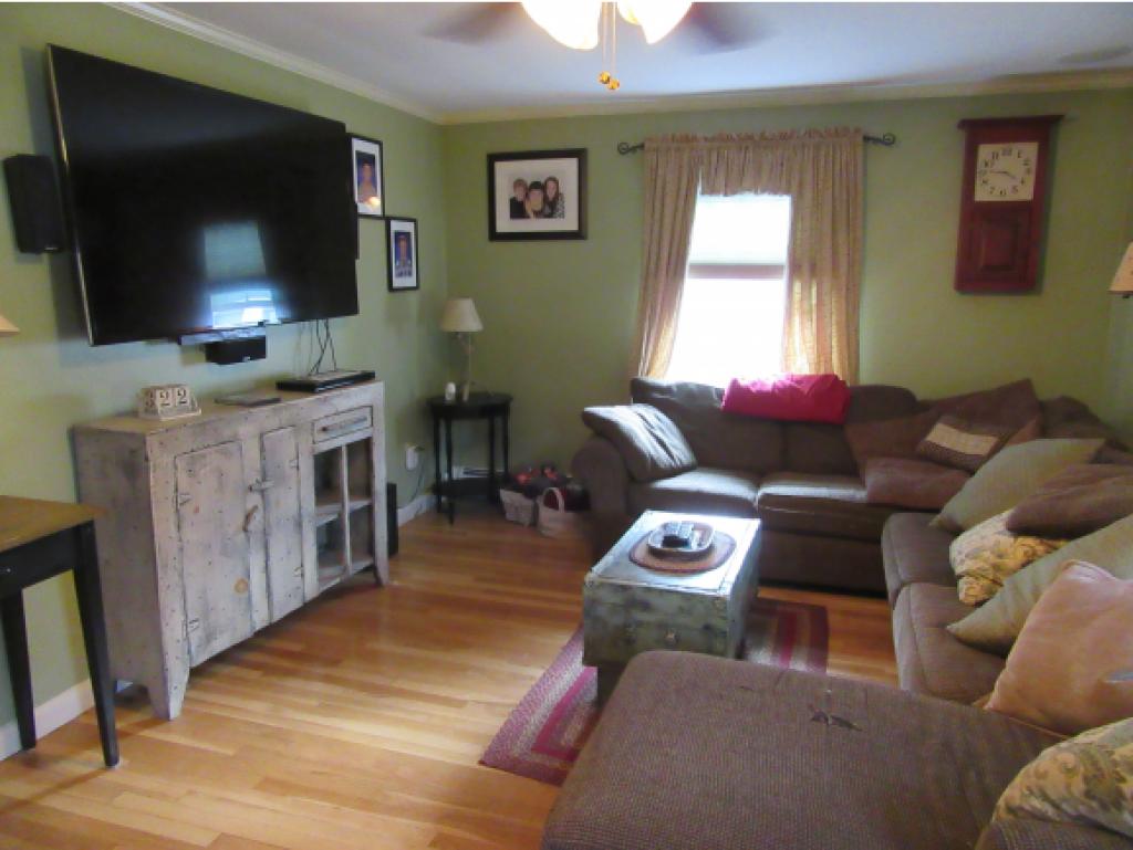 52 Harding Street Rochester, NH 03867 - Photo 11 of 21