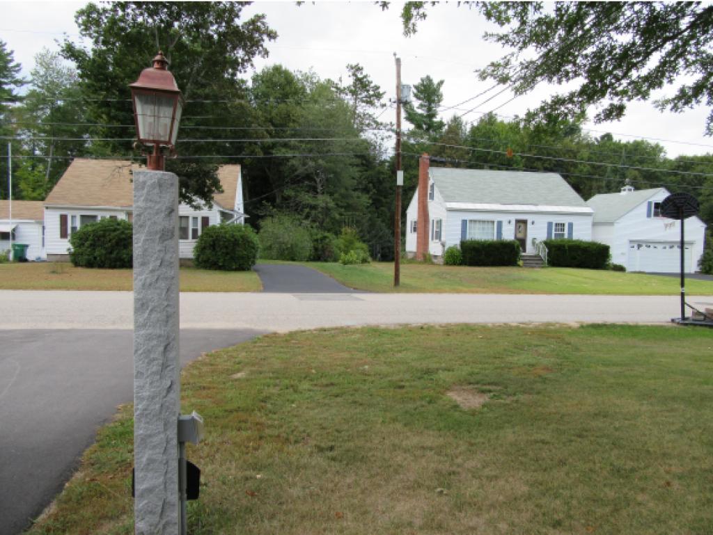 52 Harding Street Rochester, NH 03867 - Photo 3 of 21