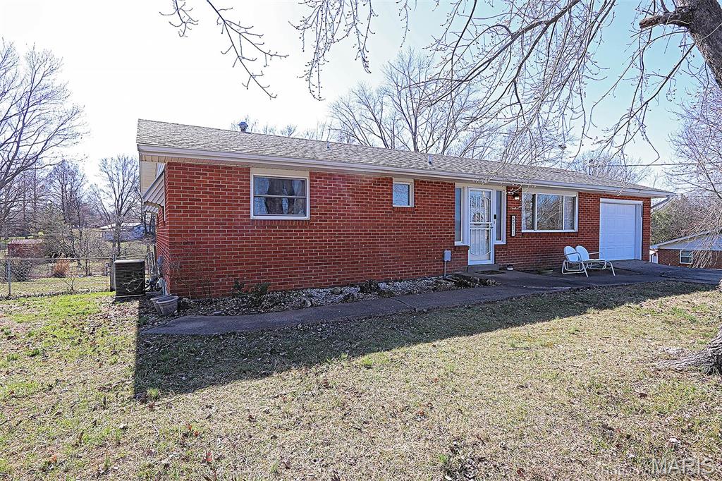 5211 Highway 72 Jackson, MO 63755 - Photo 3 of 49