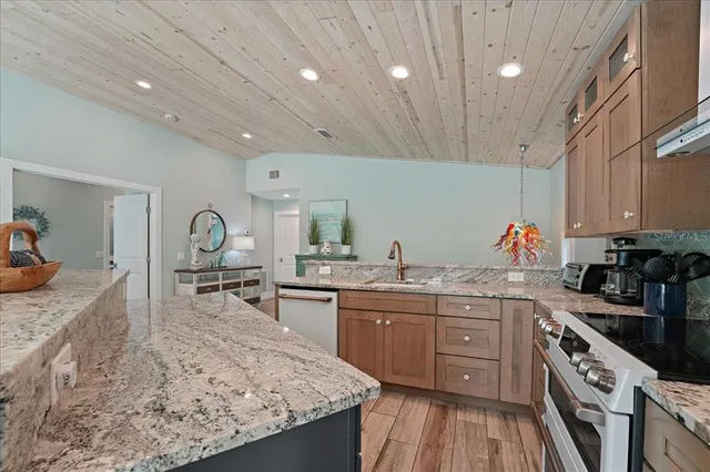 $3,895,000 | 111 Cedar Avenue, Anna Maria, FL 34216