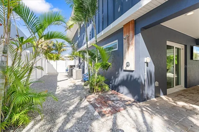 $3,895,000 | 111 Cedar Avenue, Anna Maria, FL 34216