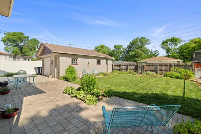 $339,000 | 7306 West 115th Street, Worth, IL 60482