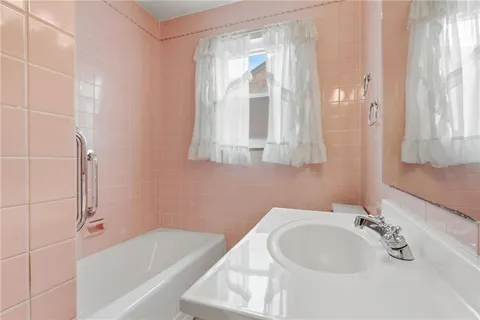 $195,000 | 2225 Neish Avenue, Aliquippa, PA 15001