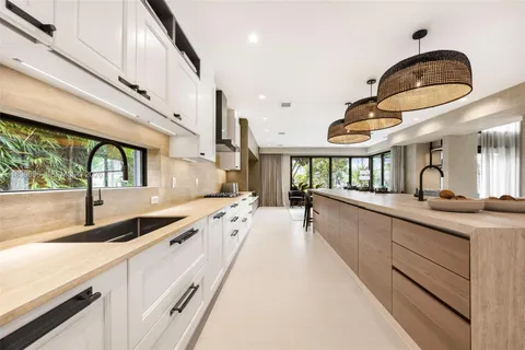 $11,850,000 | 110 Holiday Drive, Hallandale Beach, FL 33009